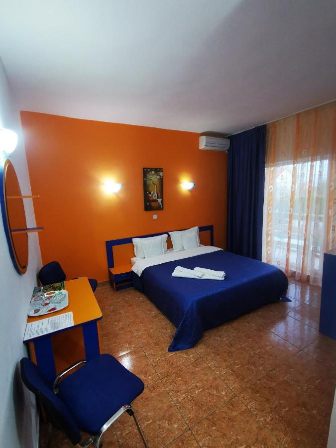 Hotel Vila Oranj Costinesti Esterno foto